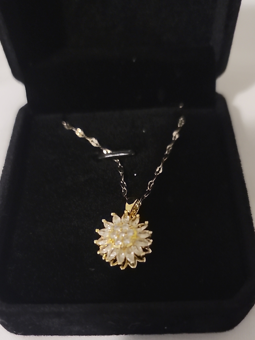 Sunflower Spinner Necklace